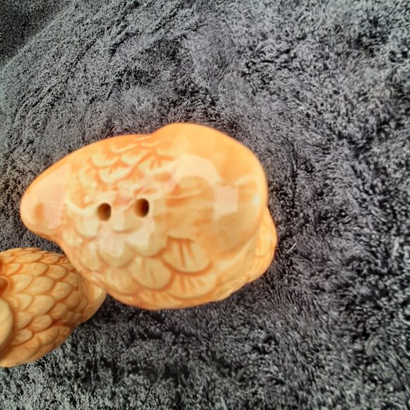 Vintage Ceramic Brown Owl Salt and Pepper Shakers 3”H x 2”W - Picture 5 of 6